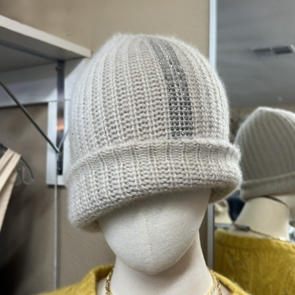 Warm-Me 100% Mongolian Cashmere Beanie with Crytal Embellishment O/S - Picture 1 of 6